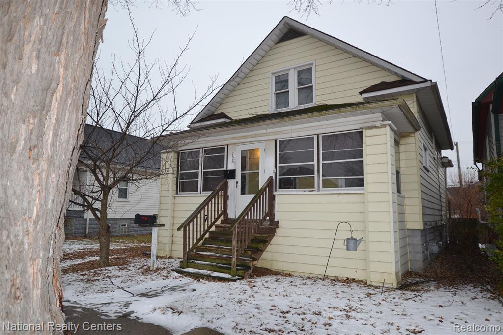 757 Orchard Street, Wyandotte, MI 48192 — front exterior
