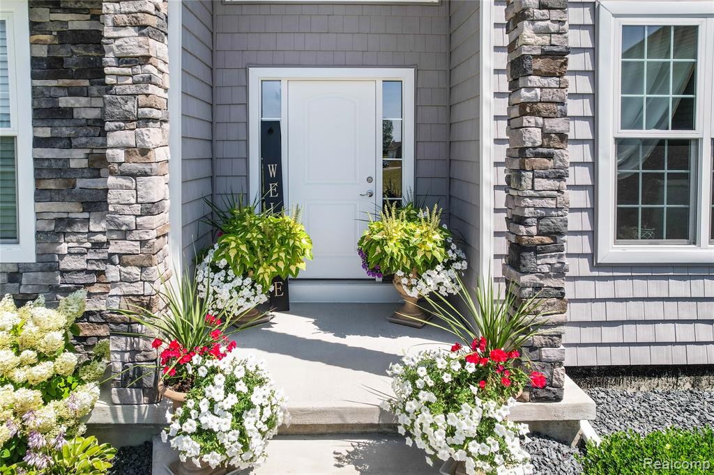 5348 Stone Garden Drive, Howell, MI 48843 — Photo 4