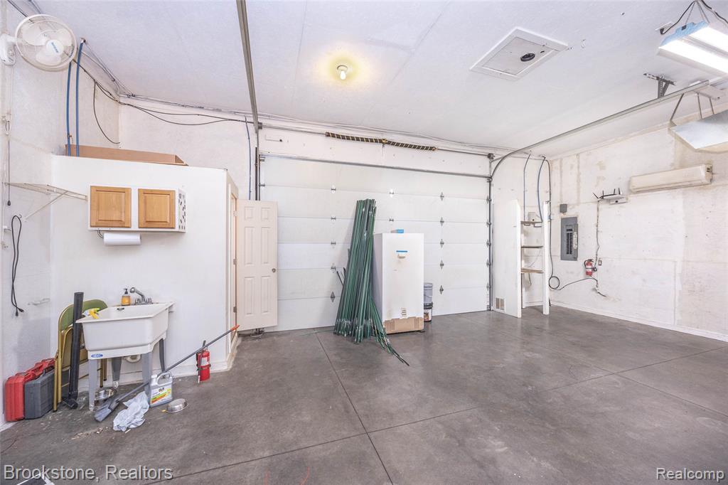 8450 Whiteford Center Road, Ottawa Lake, MI 49267 — Photo 43