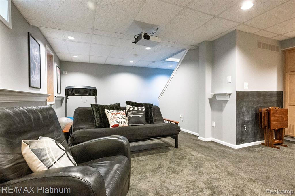 6103 SHADETREE Court, Howell, MI 48843 — Photo 28