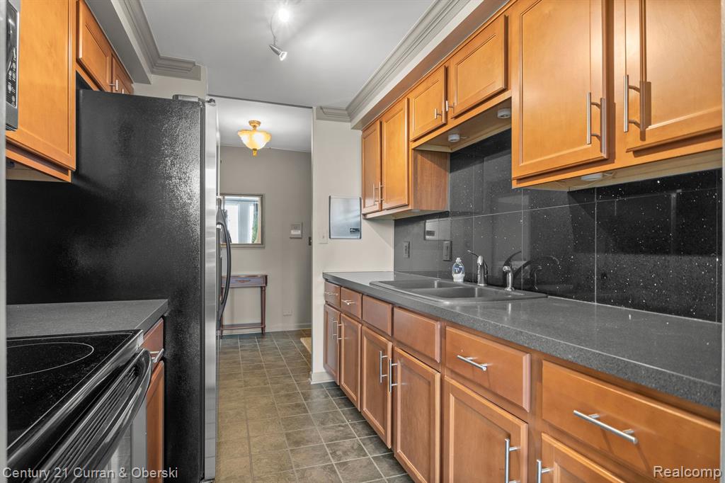 22700 GARRISON Street, 502, Dearborn, MI 48124 — Photo 16