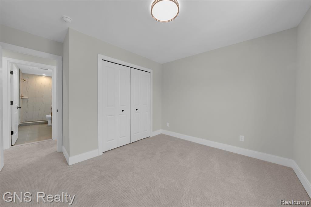 718 Devillen Avenue, Royal Oak, MI 48073 — Photo 29