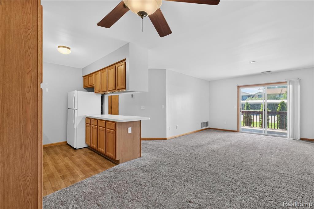45720 Prairiegrass Court, Belleville, MI 48111 — Photo 11