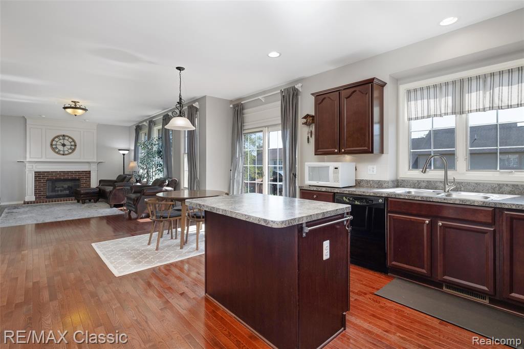 45273 Jacob Drive, Novi, MI — Photo 16