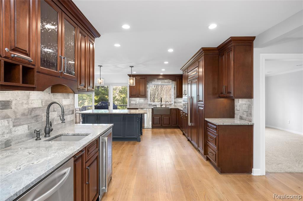 4695 Maura Lane, West Bloomfield, MI 48323 — Photo 16