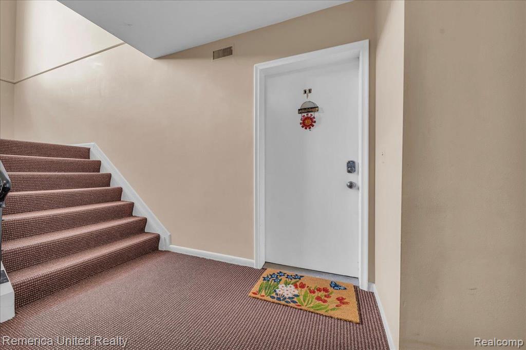 505 W HIGHLAND Road, C13, Howell, MI 48843 — Photo 23