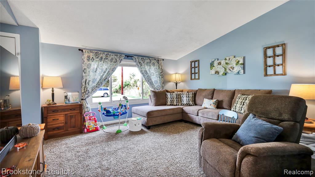 410 N Lester Street, Capac, MI 48014 — Photo 9