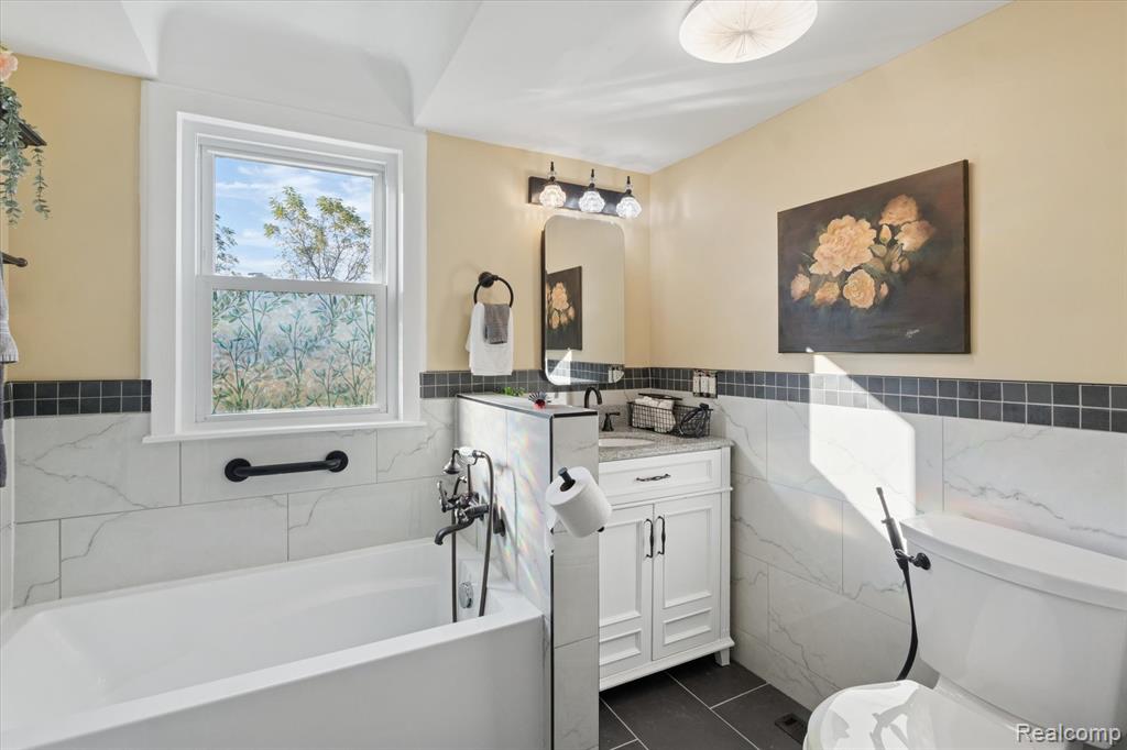16303 Almont Road, Allenton, MI 48002 — Photo 17