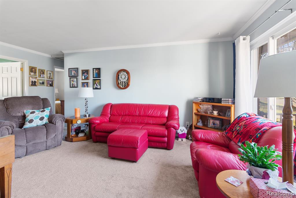 76 W BRAMAN Avenue, Milan, MI 48160 — Photo 3