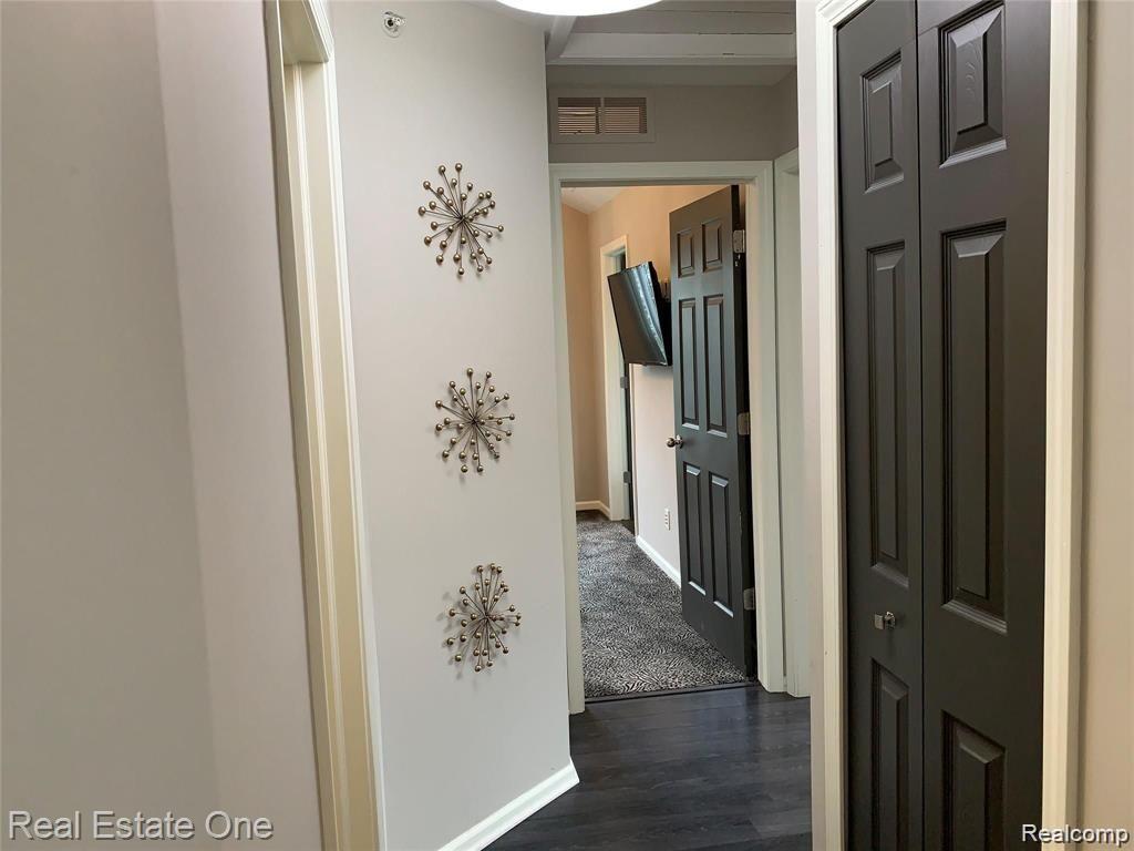 7211 Addington Drive, Commerce Twp, MI 48390 — Photo 4