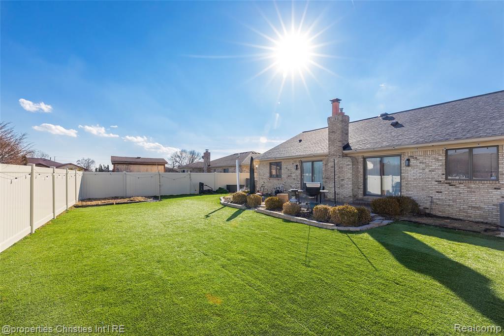 47192 Sanborn Drive, Macomb, MI 48044 — Photo 35