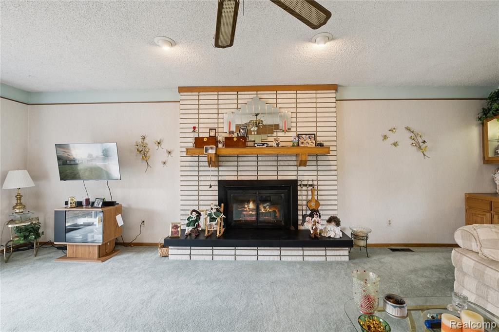 8268 Cooley Beach Drive, White Lake, MI — Photo 20
