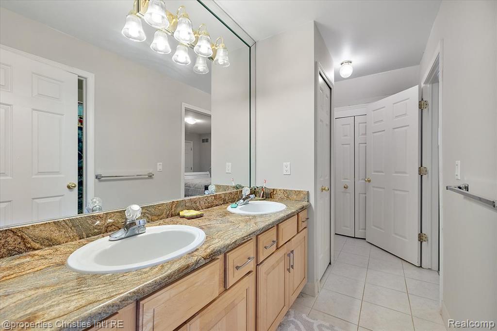 58 INGRAM Drive, Troy, MI 48098 — Photo 68