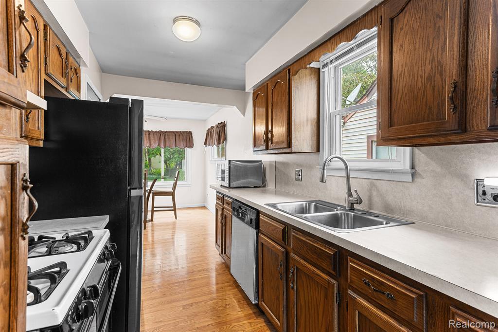 7491 Dacosta, Redford, MI 48239 — Photo 7