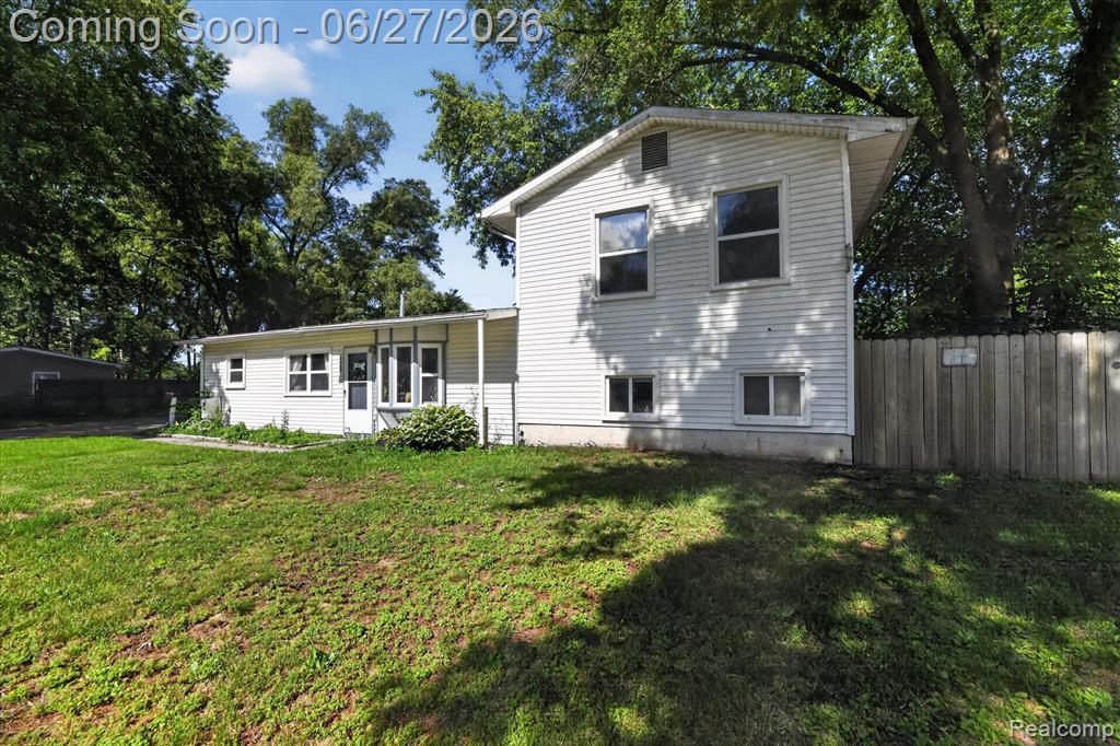 6260 Beth, Brighton, MI 48116 — Photo 7