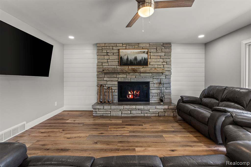 2666 E Oakwood Road, Addison, MI 48370 — Photo 13