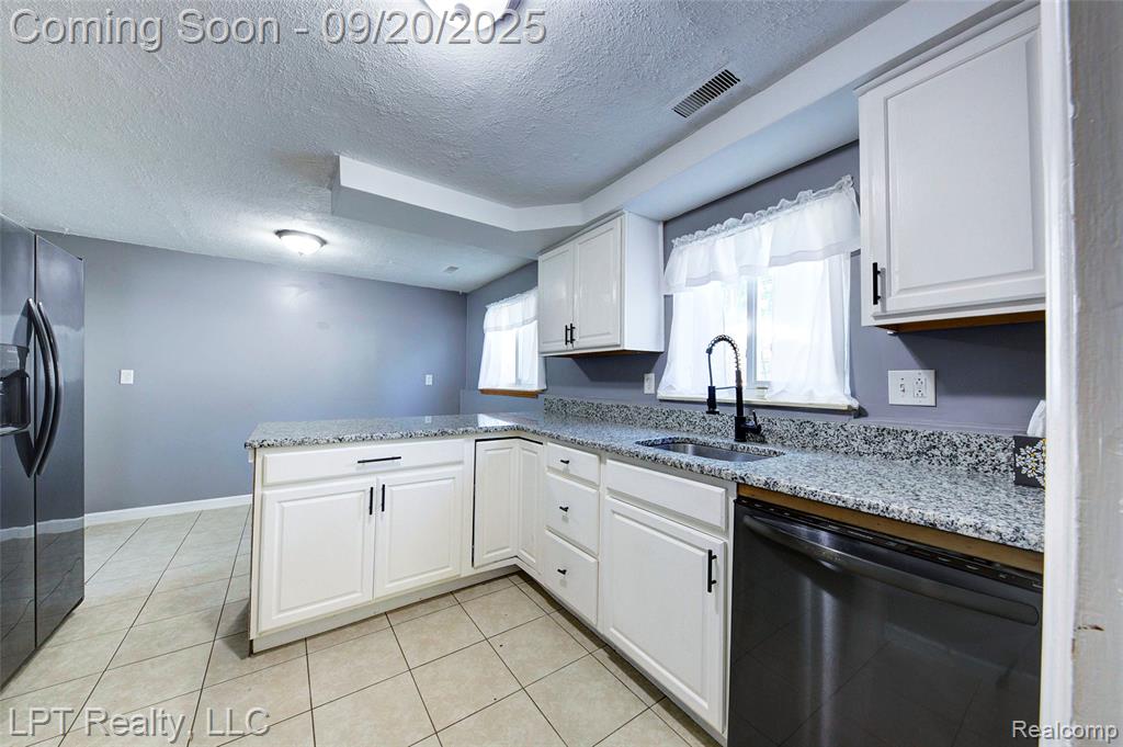 4476 Weddel Street, Dearborn Heights, MI 48125 — Photo 31