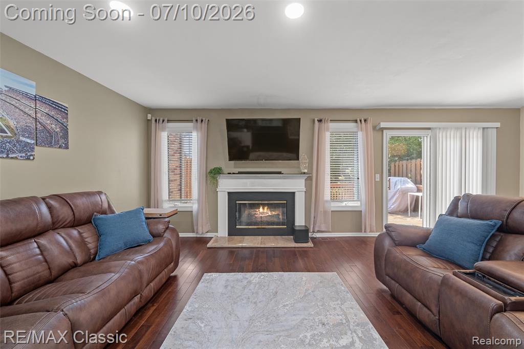 42027 Saratoga Circle, Canton, MI 48187 — Photo 8