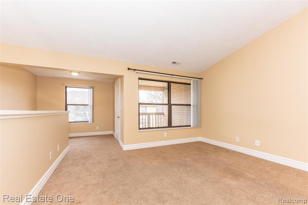 61186 Greenwood Drive, 36, South Lyon, MI 48178 — Photo 5