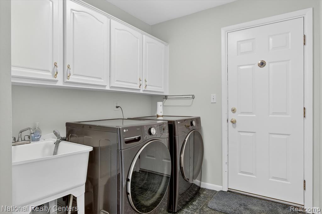 21730 Riverview Drive, Beverly Hills, MI 48025 — Photo 17