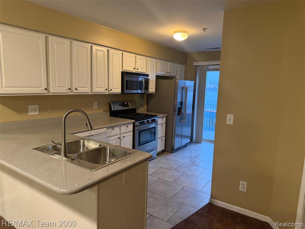 40 GEORGETOWN Court, Dearborn, MI 48126 — Photo 8