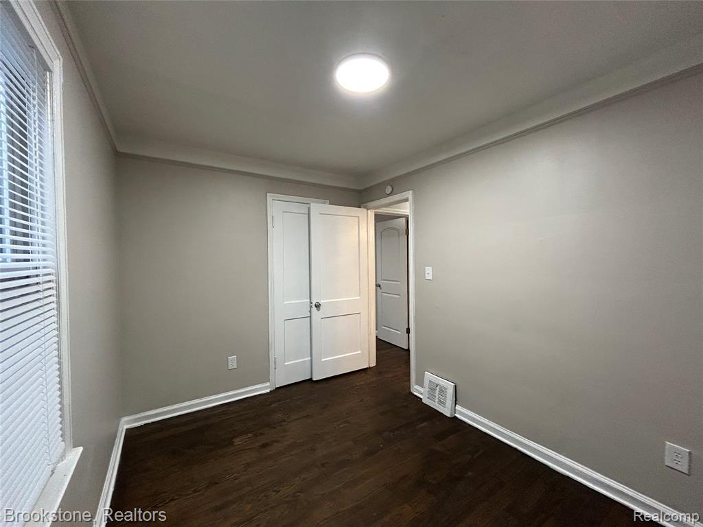 7243 Dacosta, Redford, MI 48239 — Photo 11