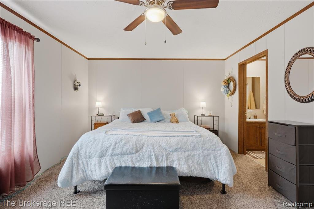 9542 Foxwell Circle, Fenton, MI 48430 — Photo 17