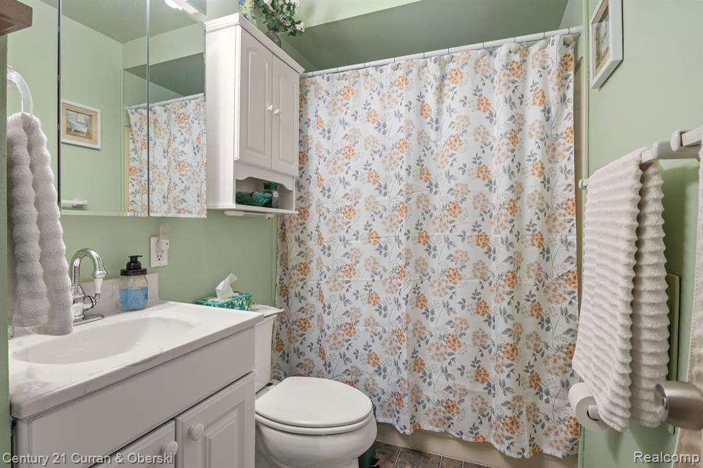 425 KENT Street, Carleton, MI 48117 — Photo 24