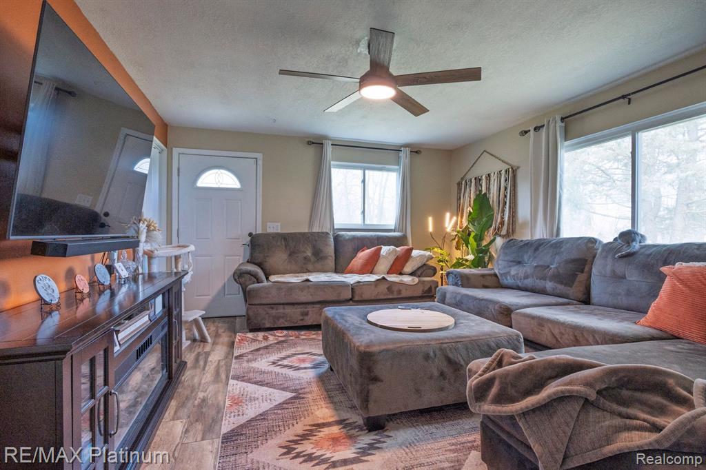 7285 MASON Road, Fowlerville, MI 48836 — Photo 14