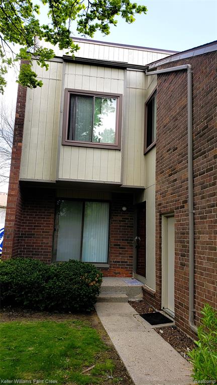 5872 Vassar, West Bloomfield, MI — Photo 3