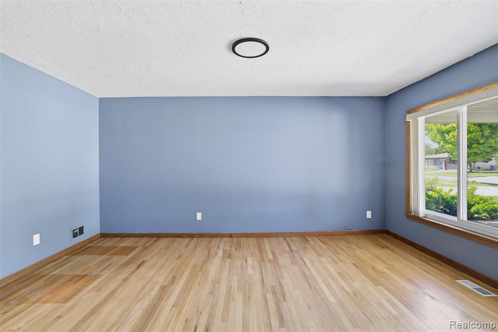 3418 Winterfield Drive, Warren, MI 48092 — Photo 5