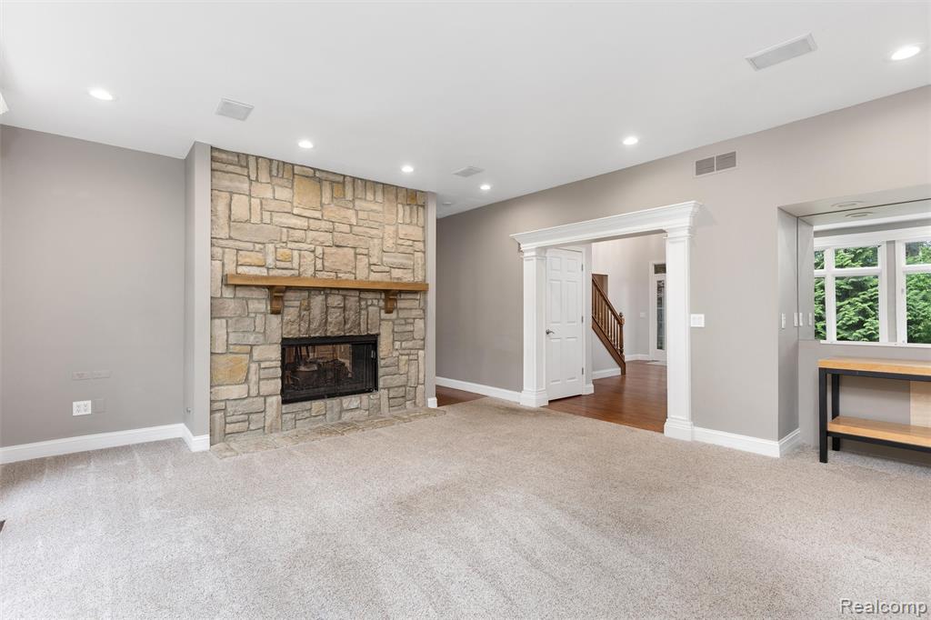 8035 High Point Trail, White Lake, MI — Photo 11