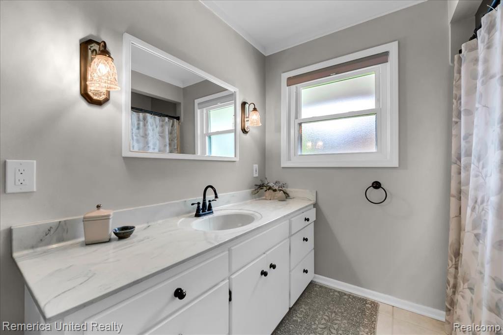 999 Lakeside Drive, Brighton, MI 48116 — Photo 21
