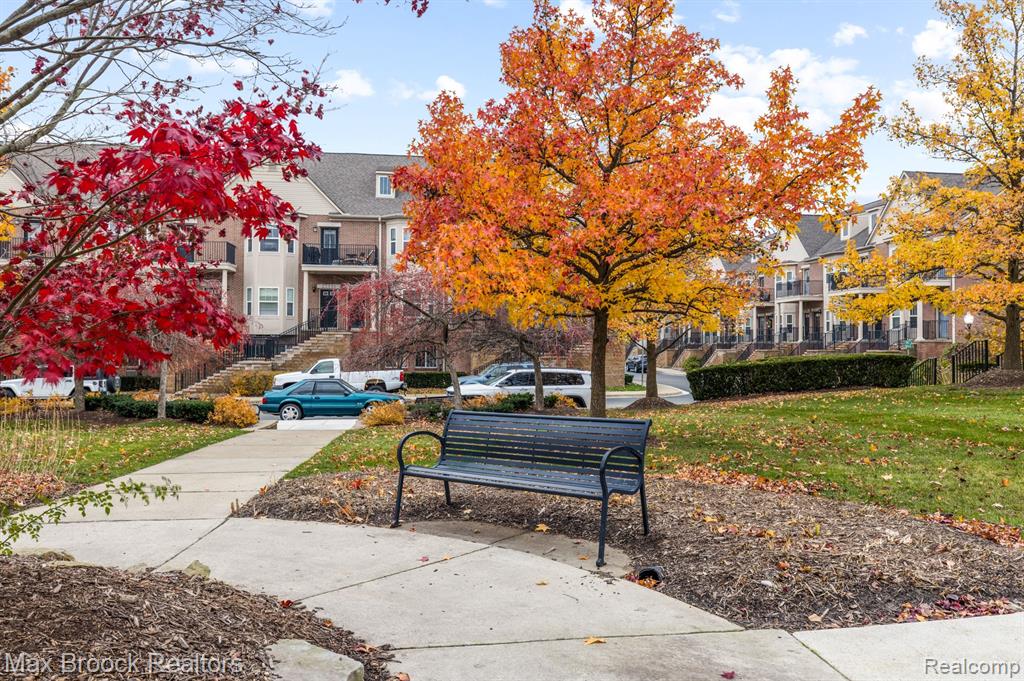 25618 PORTICO Lane, Novi, MI — Photo 2