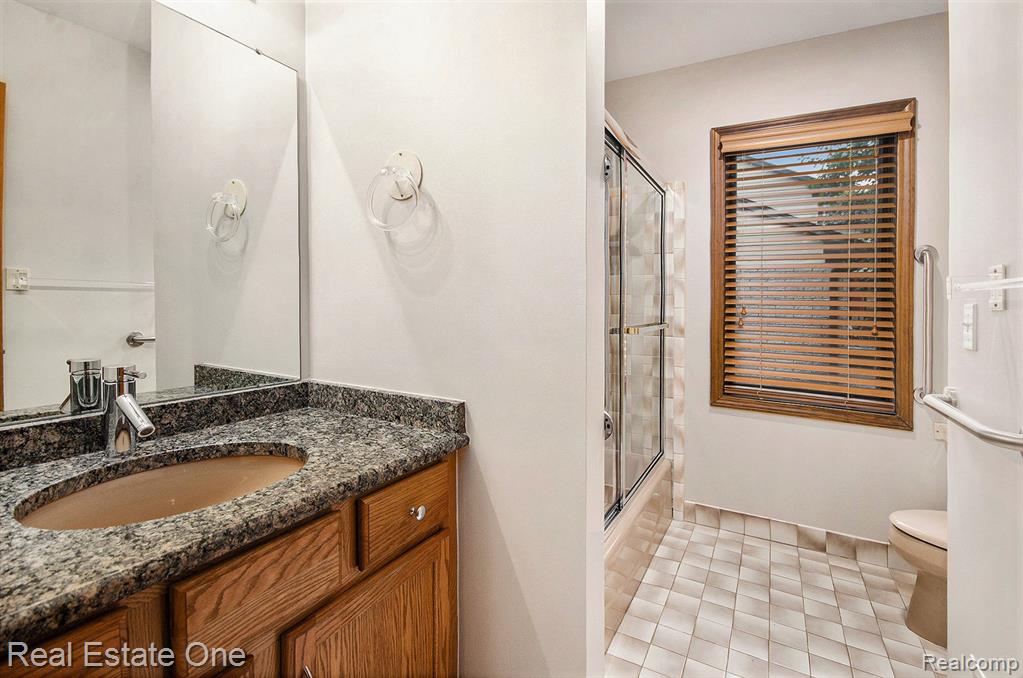 6281 Quaker Hill Drive, West Bloomfield, MI — Photo 21