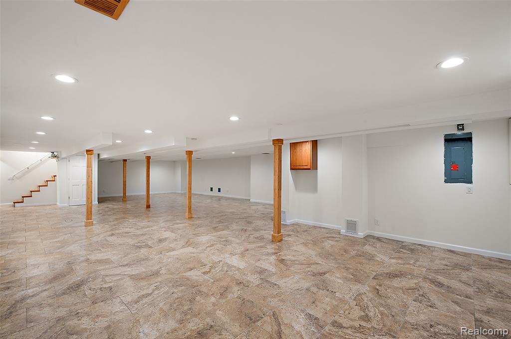 5353 W Bloomfield Lake Road, West Bloomfield, MI 48323 — Photo 53