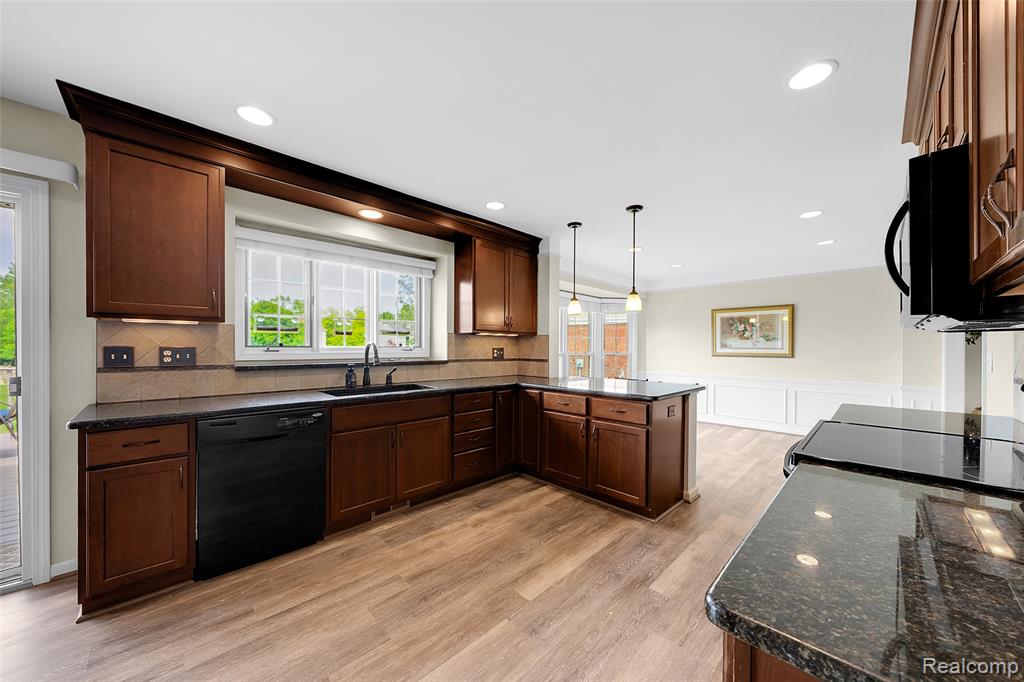 45300 White Pines Drive, Novi, MI — Photo 10