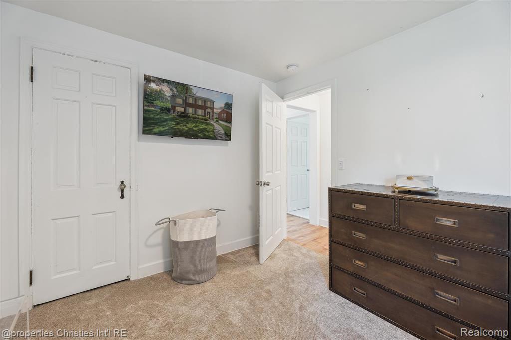 9824 Arden Street, Livonia, MI 48150 — Photo 28