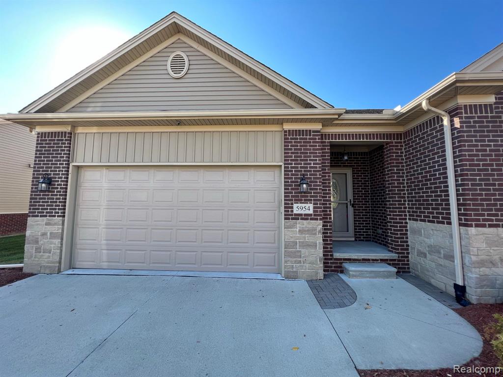 3403 SW Kings River Street, Wyoming, MI, 49418