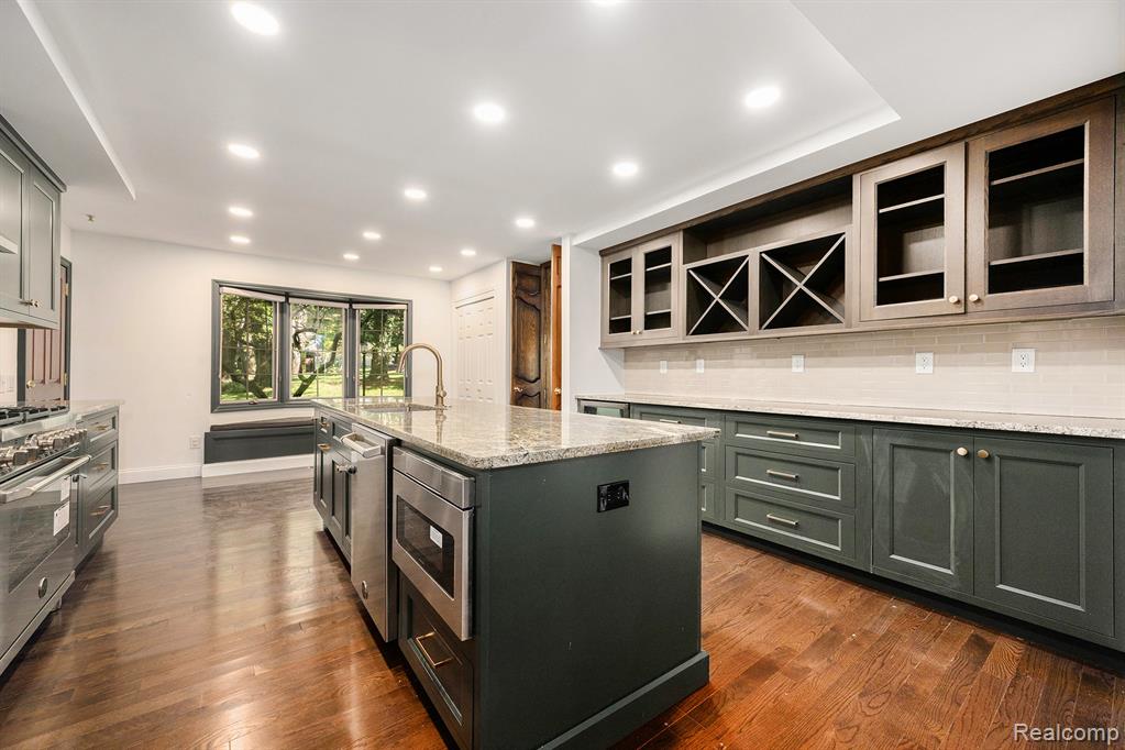 5459 Bristol Parke Drive, Clarkston, MI 48348 — Photo 9