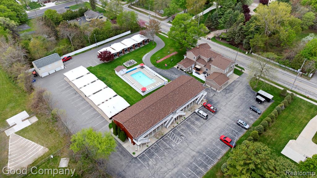 612 N LAKESHORE Drive, Ludington, MI 49431 — Photo 56