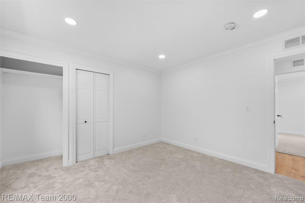 6302 Burger Street, Dearborn Heights, MI 48127 — Photo 38