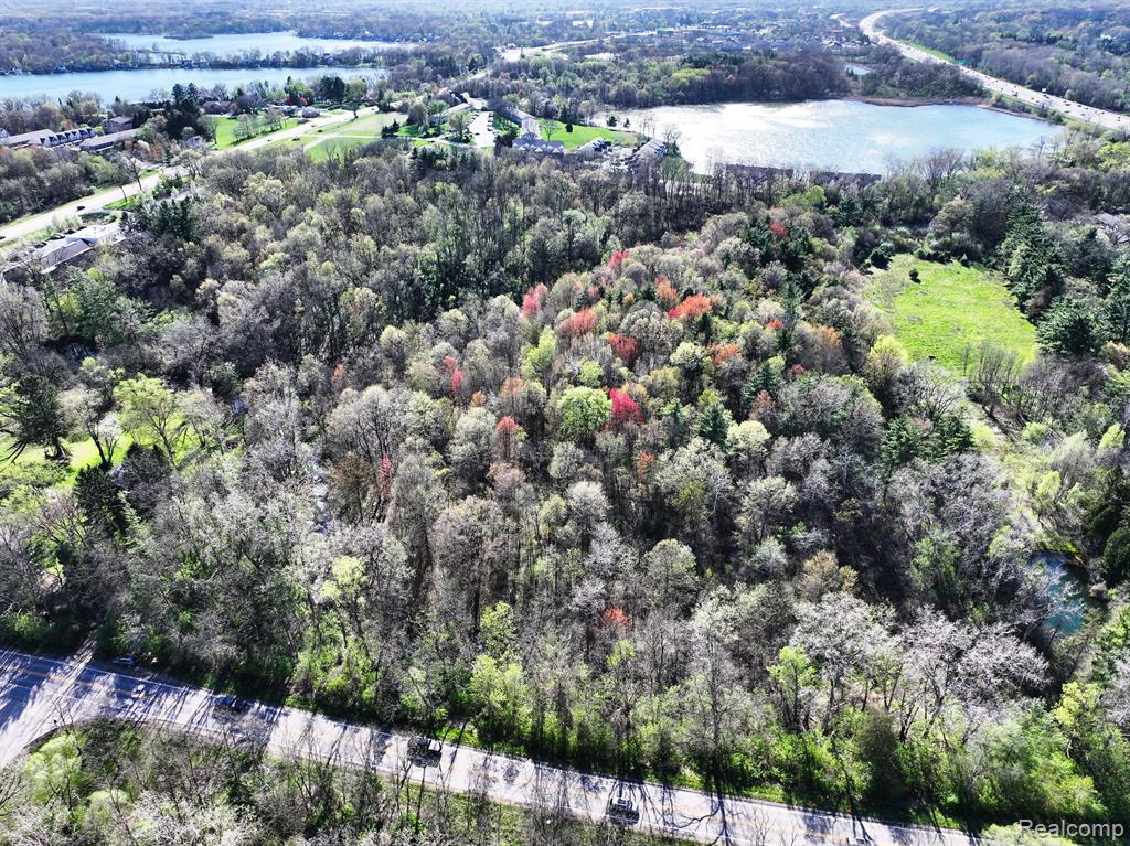 5920 PLEASANT VALLEY Road, Brighton, MI 48116 — Photo 37