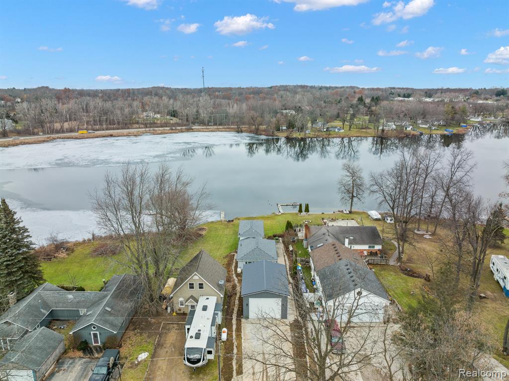 3529 Lakeview Drive, Ortonville, MI 48462 — Photo 7
