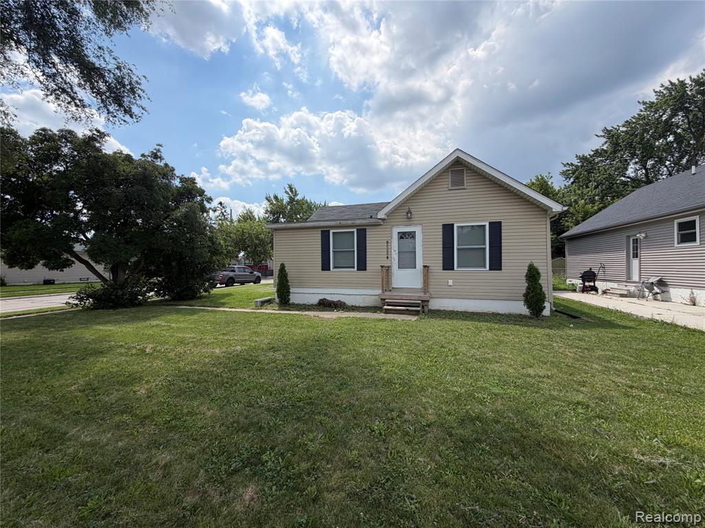 19820 E 14 Mile Road, Roseville, MI 48066