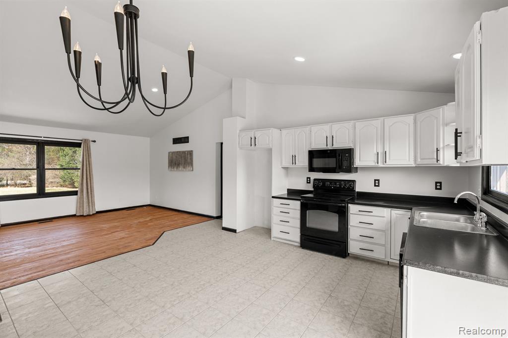 80842 SCOTCH SETTLEMENT Road, Bruce, MI 48065 — Photo 8
