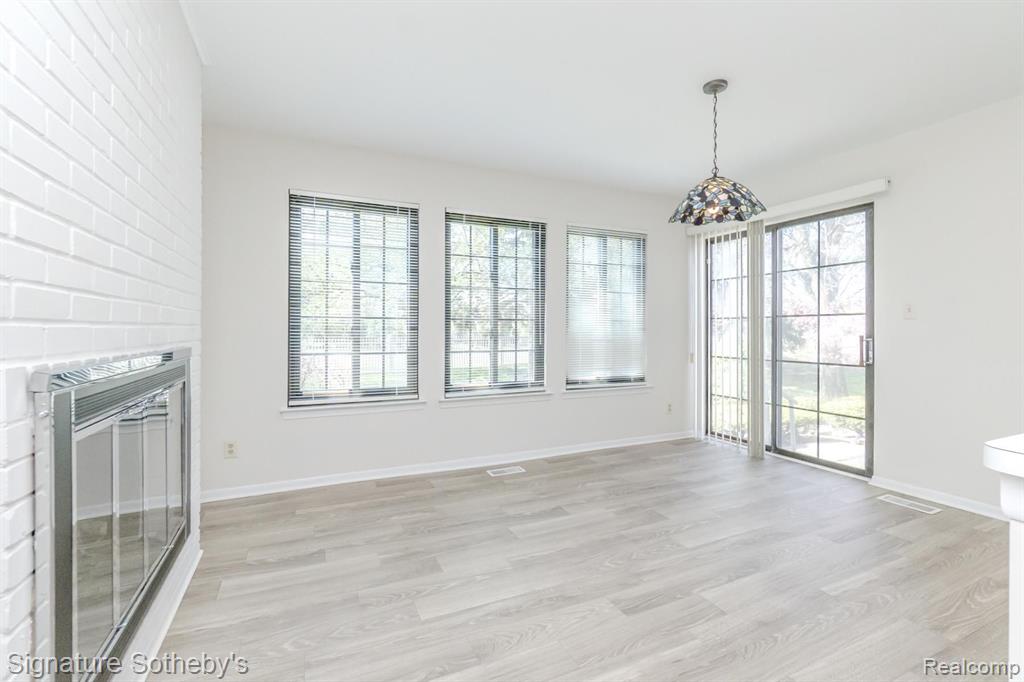 6015 PEBBLE LANE, West Bloomfield, MI — Photo 24
