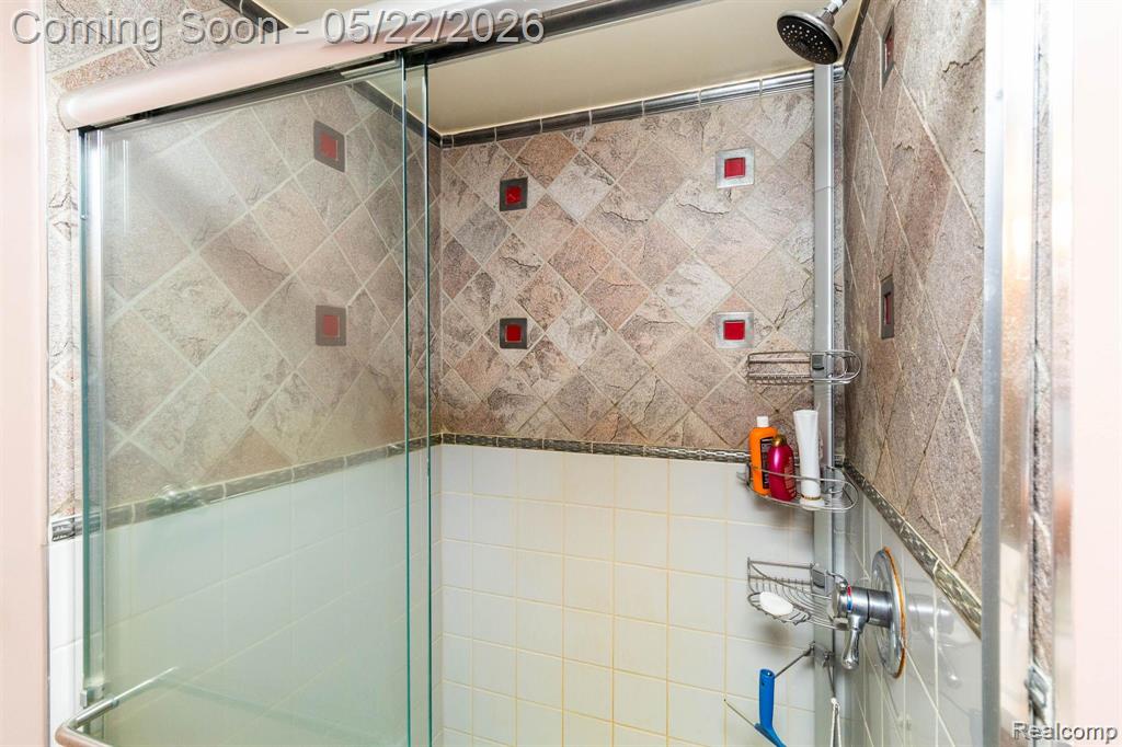 1398 BEAVERBROOK Drive, Holly, MI 48442 — Photo 44