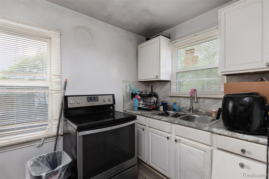 5281 Marseilles Street, Detroit, MI 48224 — Photo 6