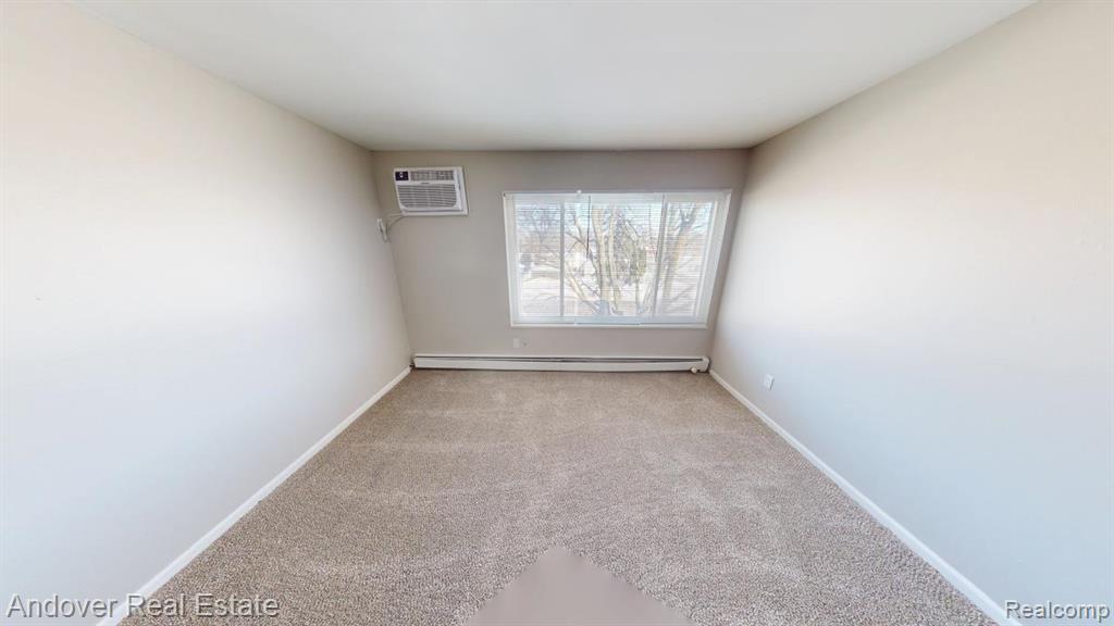 500 E MONROE Street, Dundee, MI — Photo 9